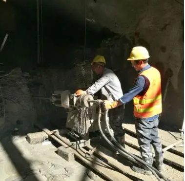 宜秀水下抗分散灌浆料特点 水下不分散注浆料介绍